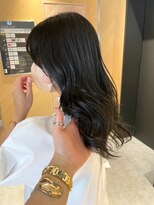 アトレ 梅田店(attrait) ツヤ感引き立つダークブラウンのミディアムスタイル