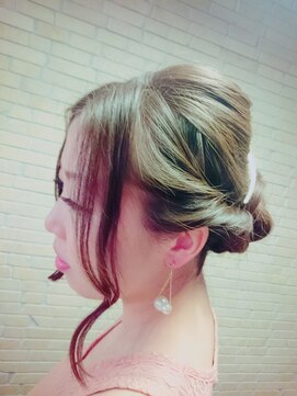 ヘアーアンドリラクゼーション ラシック(Hair&Relaxation LA.CHIC) 三つ編みシニヨン