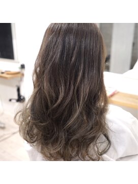 ティヒ(tihi) 外国人風ハイライト