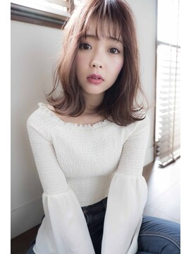 ヘアデザイン ソラ(Sola) ハニーフェザーカールくびれ外ハネミディ+シースルーバング