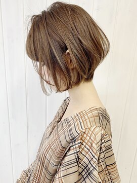 リヴ オオサカ(LIV OSAKA) 【 LIV OSAKA 】丸みショート_デザインカラー_3Dカラー2