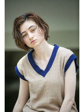 ミエル ヘア 新宿(miel hair) かきあげレイヤーボブ