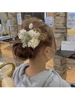 ティエル(Tiele)&nbsp;ゆるめシニヨン