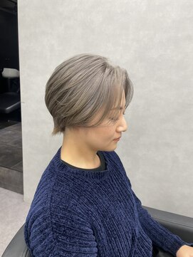 ファイブバイジエクト 堀江(FIVE by The Ect) ハイトーンショート 堀江ショート ショートヘア グレーヘア