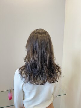 ノア(no_a) 透明感のあるアッシュカラー