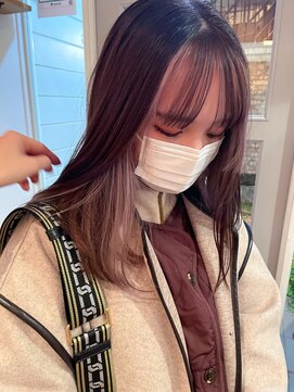 ユイル(Uil) 小顔前髪顔周りレイヤー×インナーカラー デザインカラー