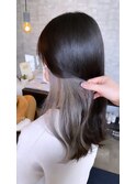 グレー系のイヤリングカラー