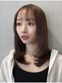 顔周りレイヤーカットくびれヘアミルクティーベージュカラー