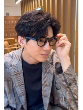 ネイビー(NAVY) 大人フェザーパーマ 刈り上げ ビジネスヘア