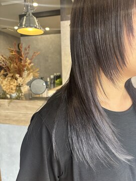 エレノア 越谷(Eleanor) デザインレイヤーウルフ/パープルブルー/白髪ぼかし【RIE】