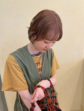 スニュウ(snuw) ショートボブ/コテ巻き/ミルクティーベージュ/パーマ風