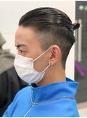 マンバンスキンフェードミディアムツーブロックメンズカット