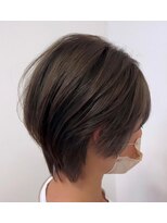 ラプチャー(RAPTURE) 似合わせカットショートカット明るい白髪染め