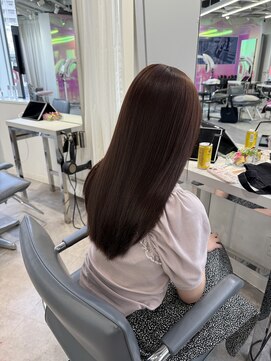 ユーフォリア 渋谷グランデ(Euphoria SHIBUYA GRANDE) ピンクブラウン ワンカラー AKARI