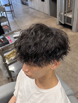 ノイセル 西本町(Noisyle) MEN’S HAIR/波巻ツイストスパイラル/フェザーパーマ/本町ｙ
