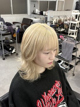 シェイロ(Cielro) 【ホワイトブロンド/顔周りカット/ハッシュカット】SAKI