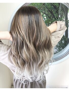 アンダーバーホワイト 阪神西宮店(_WHITE) エアタッチバレイヤージュ　ホワイトベージュ