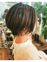 ヘアーズビースリー ポートサイド くびれヘア　ショートボブ　10代20代30代40代