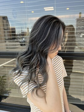 アンドファインヘアービューティー(AND FINE hair beauty) シルバー系バレイヤージュ