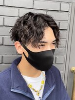 アビー(ABEY)&nbsp;ツイストスパイラルパーマセンターパートマッシュ