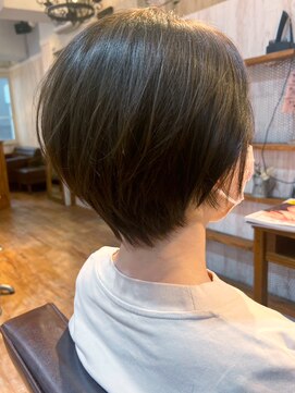 カミビトグロウ(kamibito glow) 20代30代大人可愛い★小顔ボブ丸みショートウルフカット