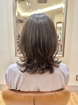 ビュートリアム265(BEAUTRIUM 265) ミディアムレイヤー/レイヤーカット/くびれヘア/ベージュ/銀座