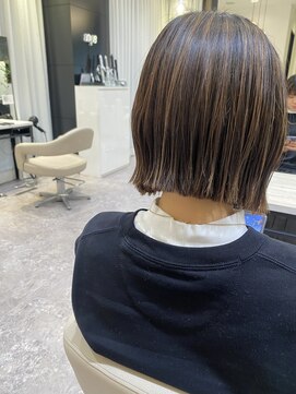 ブランコトレス 烏山店(BLANCO tres) 切りっぱなしボブ×ハイライト