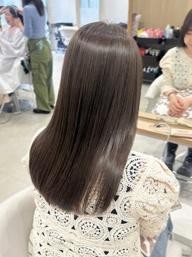 ノエシキカ(noe sikika) サラ艶ロング×透明感カラーL51