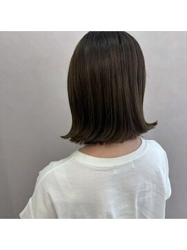 アンドワン 自由が丘(＆ONE) 【&ONE 自由が丘】切りっぱなしボブ×オリーブベージュ