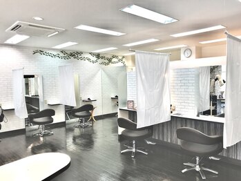 Luxis 新都心店【ラクシス】　