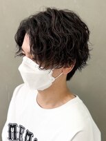 センターパート波巻きパーマスパイラルパーマツイストスパイラル