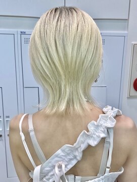 ダブルトーキョー シブヤ(W-TOKYO SHIBUYA) 【ハイトーンウルフ】ウルフカット ハイトーン ブリーチ
