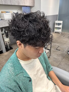 ノイセル 西本町(Noisyle) フェザーパーマスパイキーショートブルーブラックサーフカールF