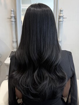 ザックラフィネ(ZACC raffine) グレージュ/黒髪/ローレイヤー/くびれヘア/透明感カラー