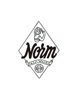 タイムスリップしたかの様なレトロ感違う独特な雰囲気。基地の近くにある隠れ家のようなお洒落なサロン。