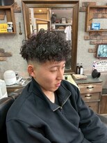 アールズ ヘア(R's hair)&nbsp;MEN’S HAIR/サーフカール/刈り上げセンターパート/印西