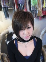 ディバイン(DIVINE)&nbsp;ボブ×ショート＝ＤＩＶＩＮＥ風アシメ