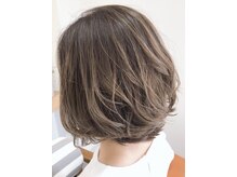 レナータヘアカロ(Renata hair Caro)