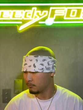 グリーディーフォックス 代々木(Greedy FOX) コンマヘア/センタ-パ-ト/ツイストスパイラル/スキンフェード