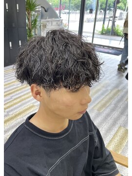 アフューズバイストゥー(Vfuse by StueW) 波巻きスパイラルパーマツイストスパイラルパーマメンズマッシュ