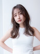 20代30代大人かわいいシルキーベージュ/小顔レイヤーカット