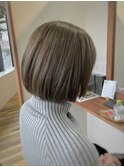 ダメージレスのヴィラロドラで白髪ぼかしカラー　ボブ