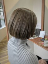 ゼンドット キョウト(Zen. kyoto)&nbsp;ダメージレスのヴィラロドラで白髪ぼかしカラー　ボブ