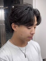 フィフス 天神大名(fifth)&nbsp;天神大名フェザーショートメンズカットセンターパート30代