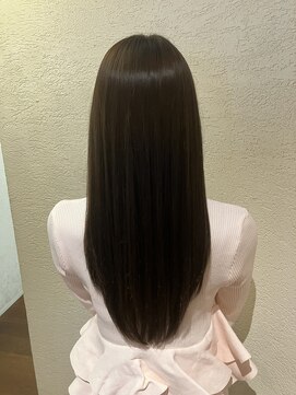 エルサフィロ キタハマ(el zafiro kitahama) 20×30×40代×ロングストレート×髪質改善×ツヤ感カラー