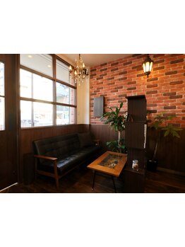 『静かにゆっくり過ごしたい』『大型サロンは苦手』『居心地重視！』そんな想いを叶えてくれるのがLe ciel