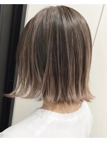 アライブ キチジョウジ(ALIVE Kichijoji) 小顔セミウェットウェーブハイライトカラーオリーブカラー