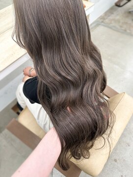 ニュート(Neut ) グレーベージュ