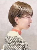 耳掛け美人ハンサムショート