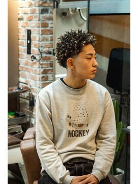 プロショップウェーブ セカンド(PRO SHOP WAVE II) ニュアンスパーマ/カルマパーマ/ダークアッシュ[原宿駅]